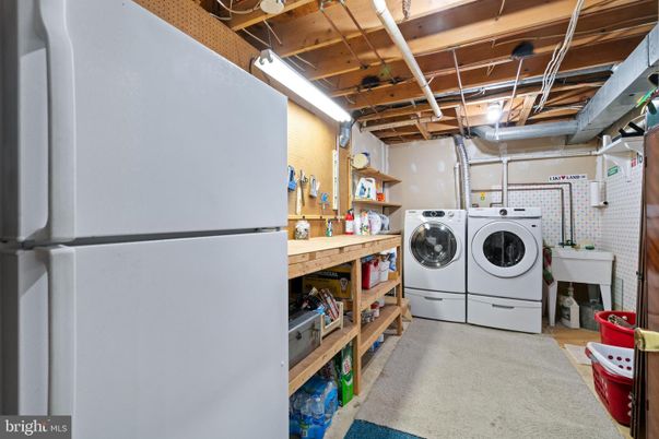 Interior, Utility Closets, Washer, Wooden Beams