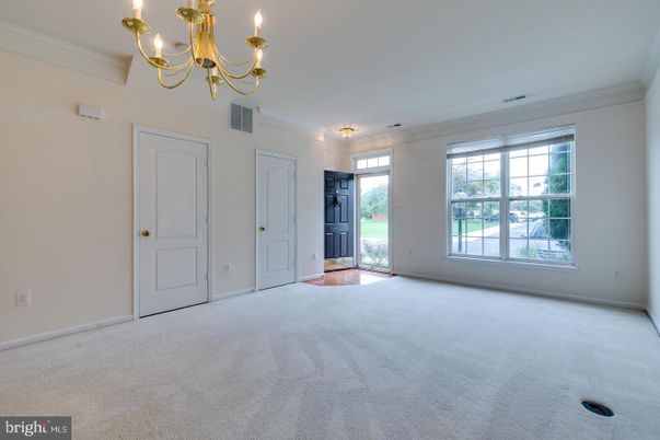 Chandelier, Empty room, Interior