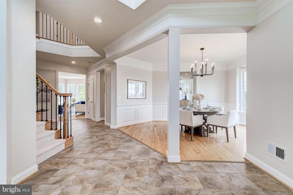 Chandelier, Dining room, Interior, Recessed Lighting, Wood Texture Flooring