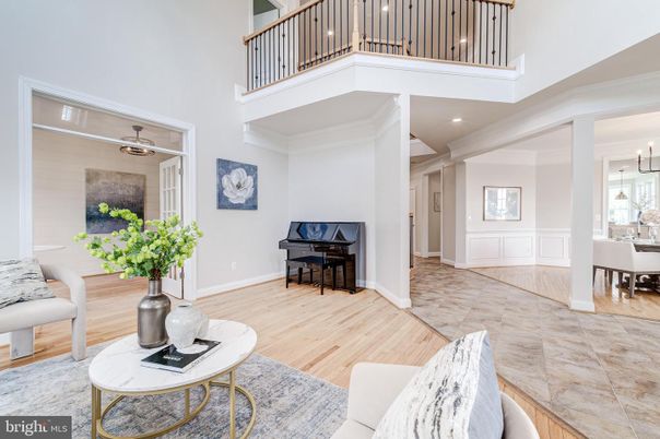 Dining room, Interior, Piano, Recessed Lighting, Wood Texture Flooring