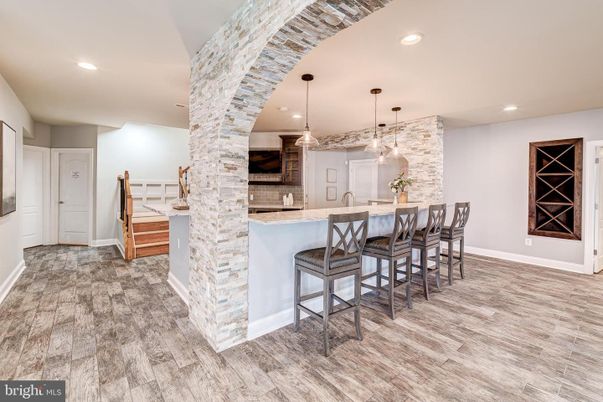Interior, Pendant Lights, Recessed Lighting, Wood Texture Flooring