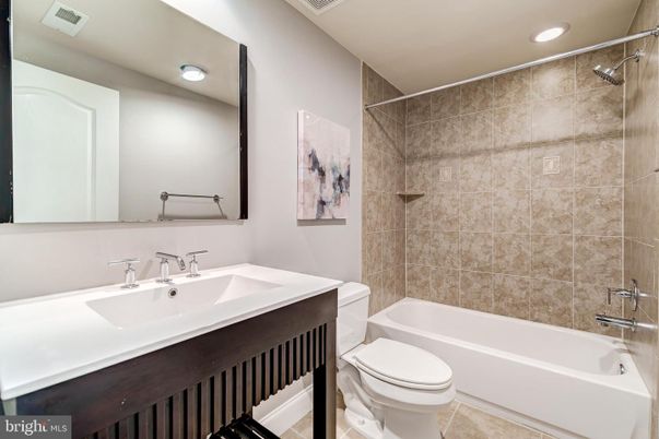Bathroom, Interior, Recessed Lighting