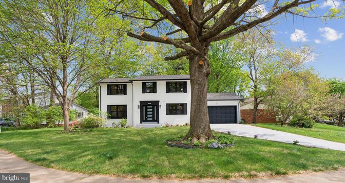 Attached, Backyard, Exterior, Facade, Georgian
