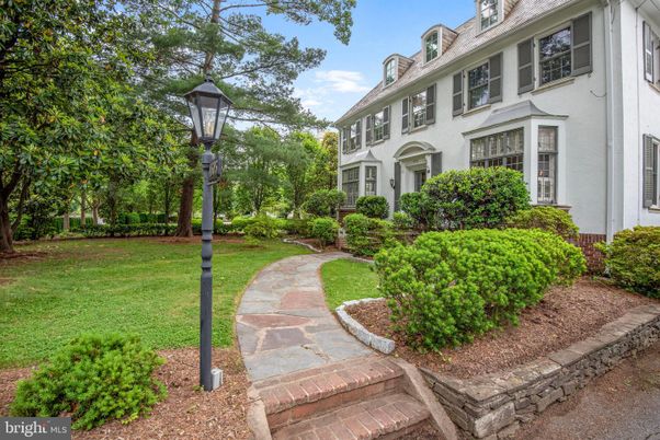 Backyard, Exterior, Facade, Georgian