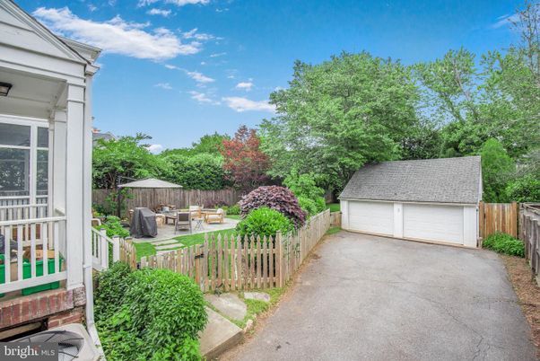 Detached Garage, Exterior