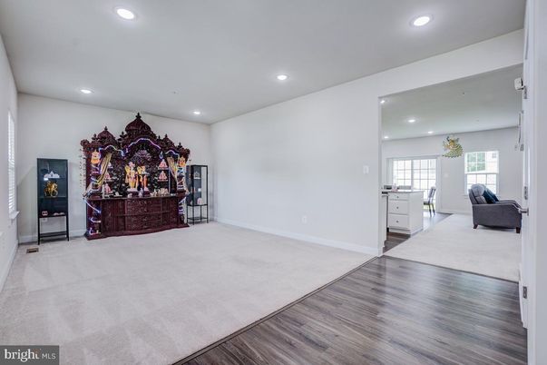 Interior, Recessed Lighting, Wood Texture Flooring