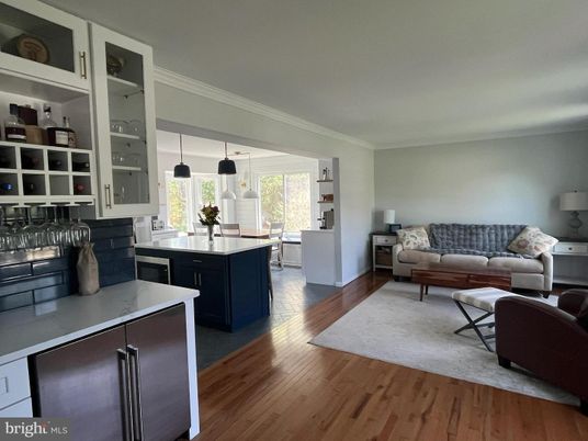 Dining room, Interior, Kitchen, Living room, Pendant Lights, Wood Texture Flooring