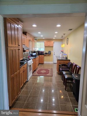 Interior, Kitchen, Pendant Lights, Recessed Lighting