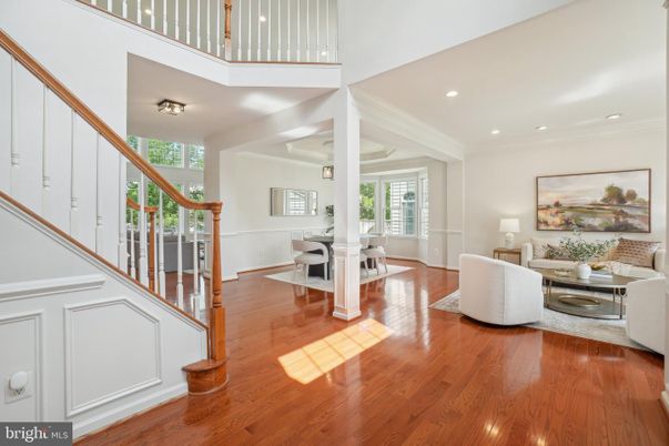 Dining room, Interior, Living room, Recessed Lighting, Wood Texture Flooring