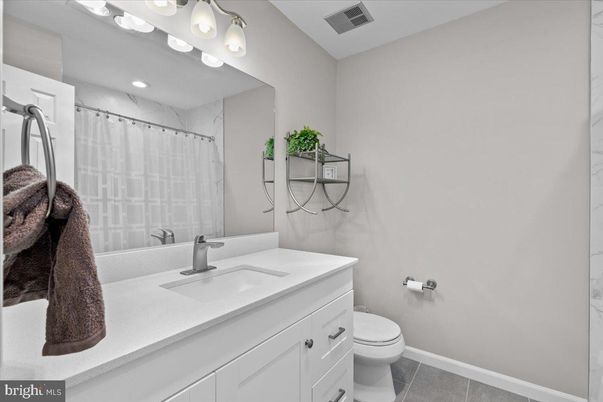 Bathroom, Interior, Recessed Lighting