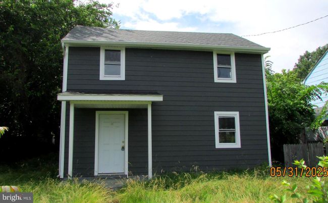 Exterior, Facade, None