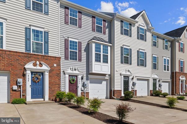 Attached, Exterior, Facade, Brick Facade, Rowhouse