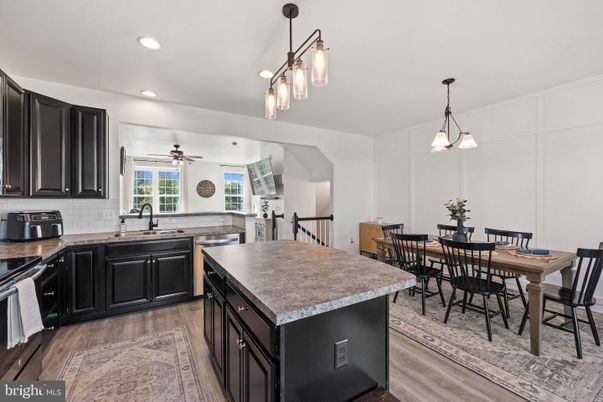 Dining room, Interior, Kitchen, Pendant Lights, Recessed Lighting, Wood Texture Flooring