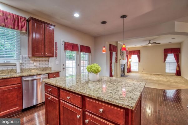 Fireplace, Interior, Kitchen, Pendant Lights, Recessed Lighting, Wood Texture Flooring