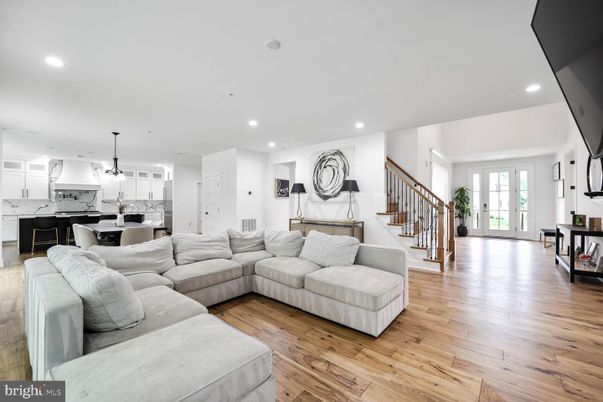 Interior, Kitchen, Living room, Marble Walls, Pendant Lights, Recessed Lighting, Wood Texture Flooring