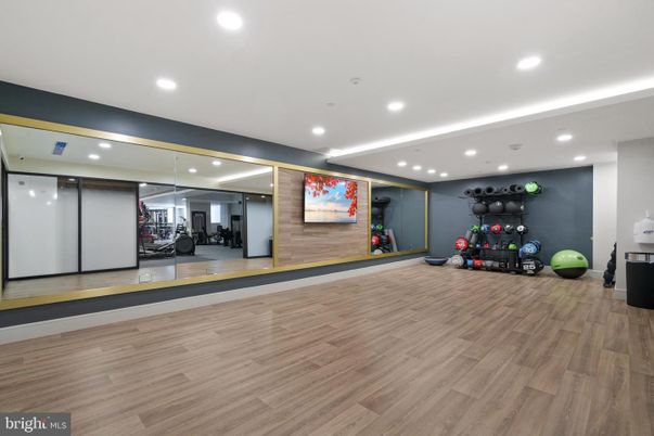 Fitness Equipment, Interior, Recessed Lighting, Wood Texture Flooring