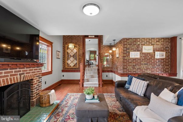 Fireplace, Interior, Living room, Pendant Lights, Stone Walls, Wood Texture Flooring