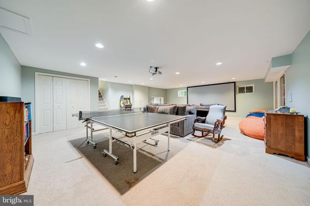 Game Room, Interior, Recessed Lighting