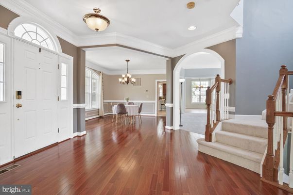 Chandelier, Dining room, Interior, Recessed Lighting, Wood Texture Flooring