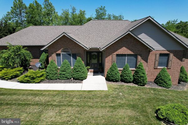 Exterior, Facade, Brick Facade, Brick Traditional