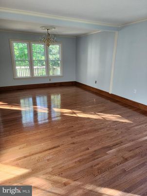 Chandelier, Empty room, Interior, Wood Texture Flooring