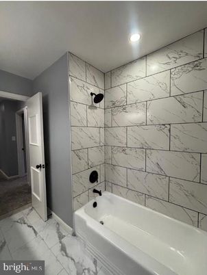 Bathroom, Interior, Marble, Marble Walls, Recessed Lighting