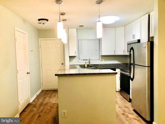 Interior, Kitchen, Pendant Lights, Wood Texture Flooring