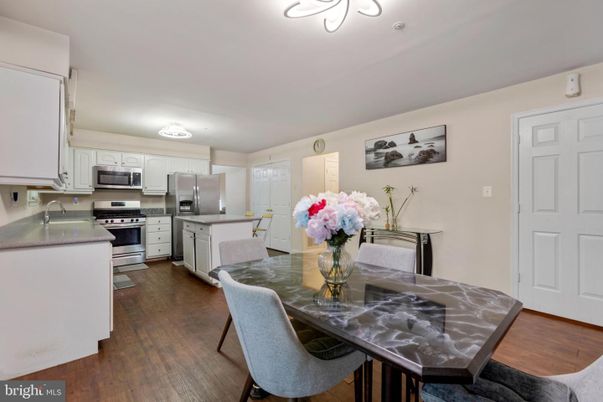 Dining room, Interior, Kitchen, Stainless Steel Appliances, Wood Texture Flooring