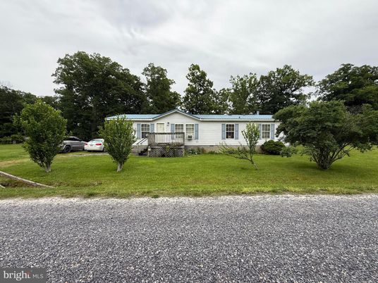 Backyard, Exterior, Facade, Ranch