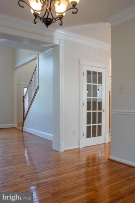 Chandelier, Empty room, Interior, Wood Texture Flooring