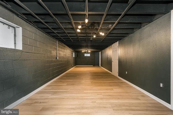 Interior, Pendant Lights, Wood Texture Flooring, Wooden Walls