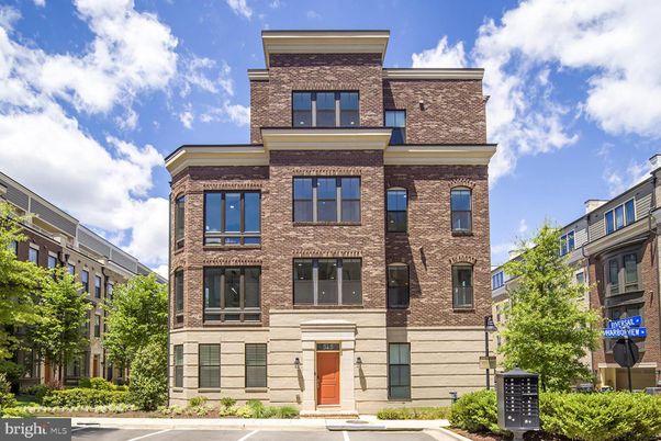 Exterior, Facade, Brick Facade, Rowhouse