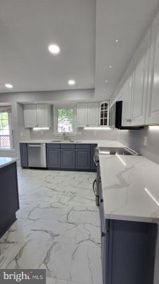 Interior, Kitchen, Marble, Recessed Lighting, Stainless Steel Appliances