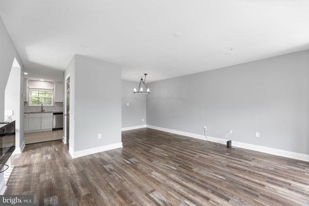 Empty room, Interior, Pendant Lights, Recessed Lighting, Wood Texture Flooring