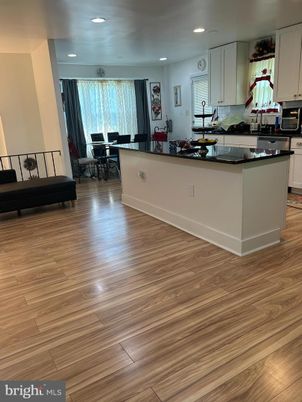 Dining room, Interior, Kitchen, Recessed Lighting, Wood Texture Flooring