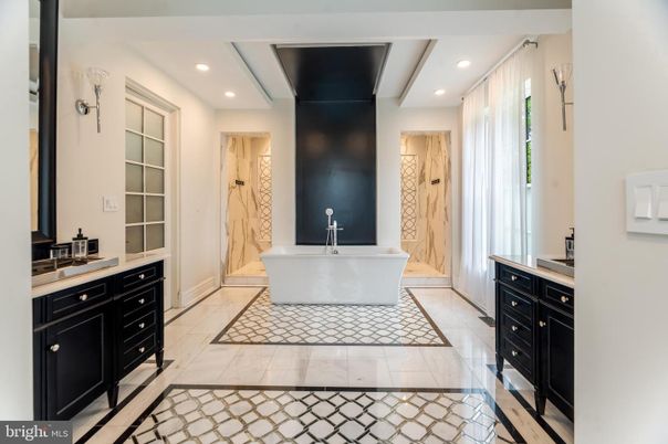 Bathroom, Dual Sink Vanities, Free Standing Baths, Interior, Recessed Lighting