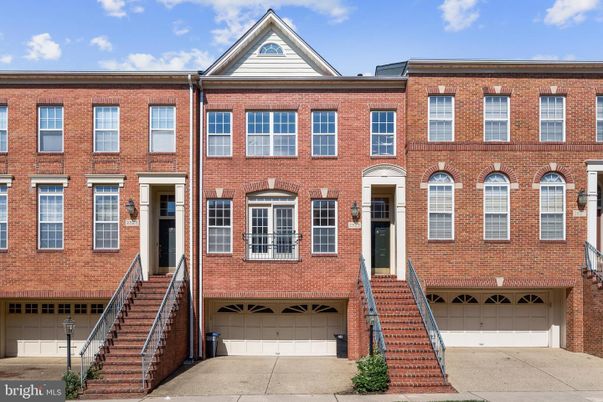 Attached, Exterior, Facade, Brick Facade, Rowhouse