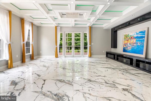 Empty room, Interior, Marble, Recessed Lighting