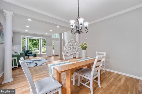Chandelier, Dining room, Interior, Pendant Lights, Recessed Lighting, Wood Texture Flooring