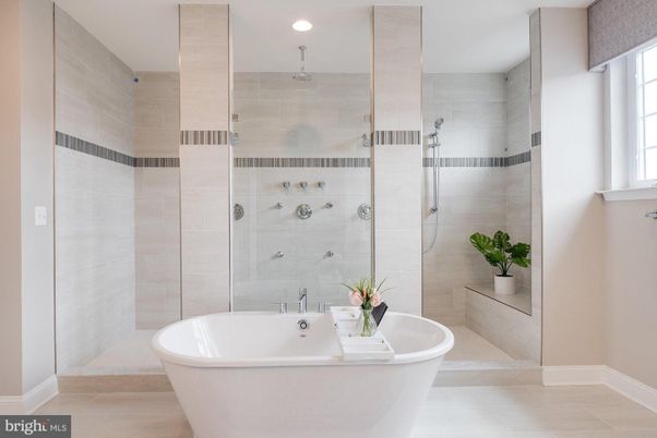 Bathroom, Free Standing Baths, Glass Shower, Interior, Recessed Lighting