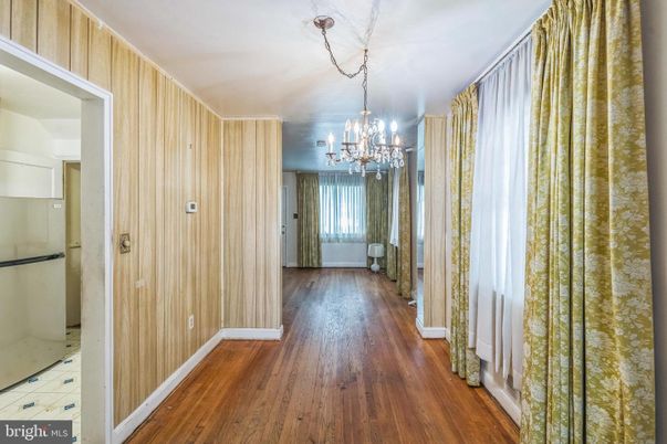 Chandelier, Interior, Wood Texture Flooring