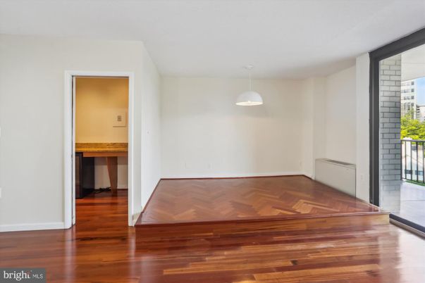 Empty room, Interior, Pendant Lights, Wood Texture Flooring