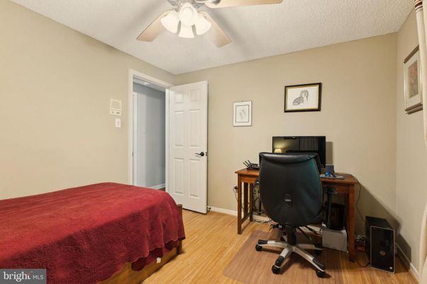 Bedroom, Home Office, Interior, Wood Texture Flooring