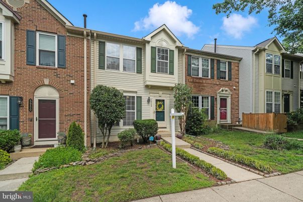 Exterior, Facade, Brick Facade, Rowhouse