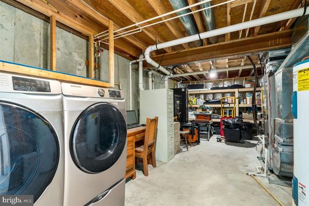 Interior, Washer, Wooden Beams, Wooden Ceilings