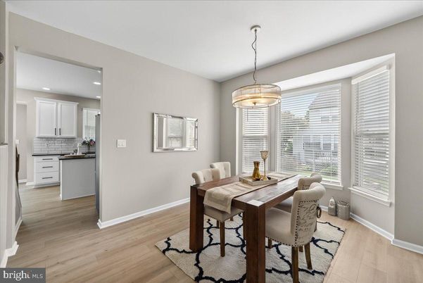 Chandelier, Dining room, Interior, Kitchen, Pendant Lights, Recessed Lighting, Wood Texture Flooring