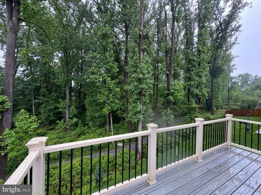Exterior, Wood Texture Flooring