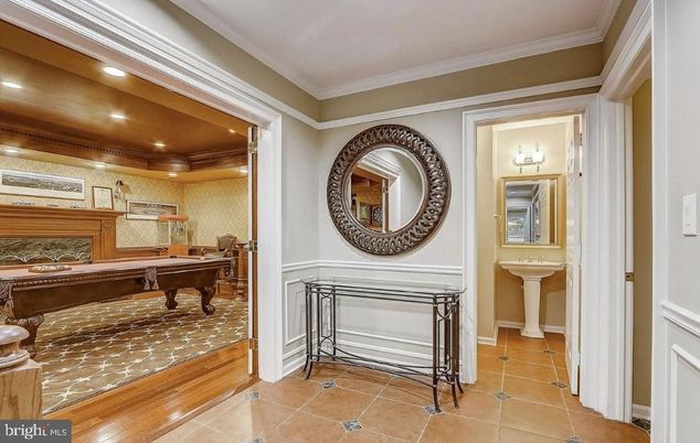 Billiard Table, Game Room, Interior, Recessed Lighting