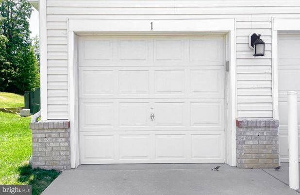 Detached Garage, Exterior