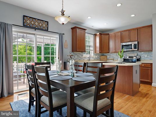 Dining room, Interior, Kitchen, Pendant Lights, Recessed Lighting, Wood Texture Flooring